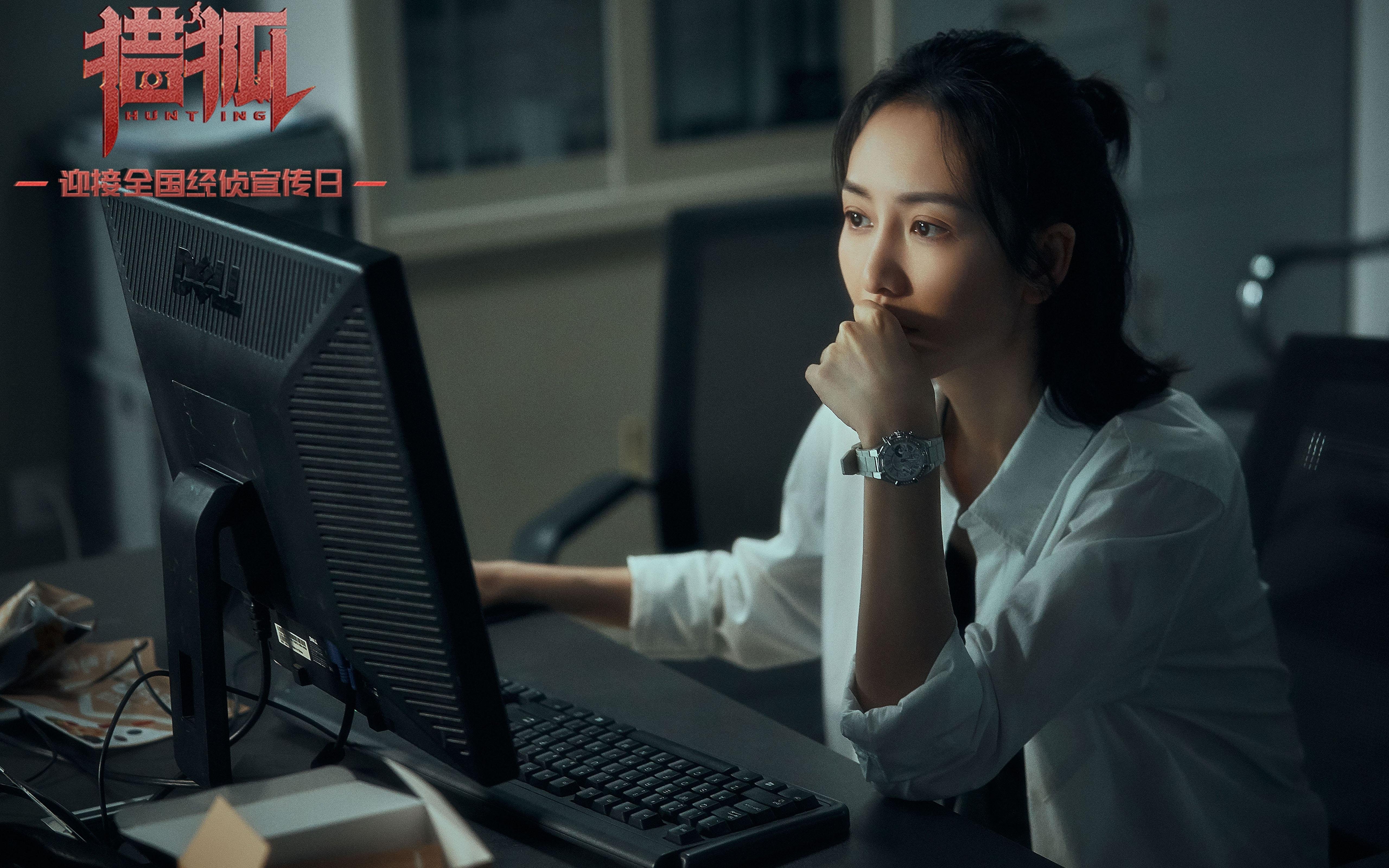 九游(jiuyou)官方网站-伯恩利防守球员泰科夫奋力封堵射门，难挡对手攻势，伯恩利科尔内